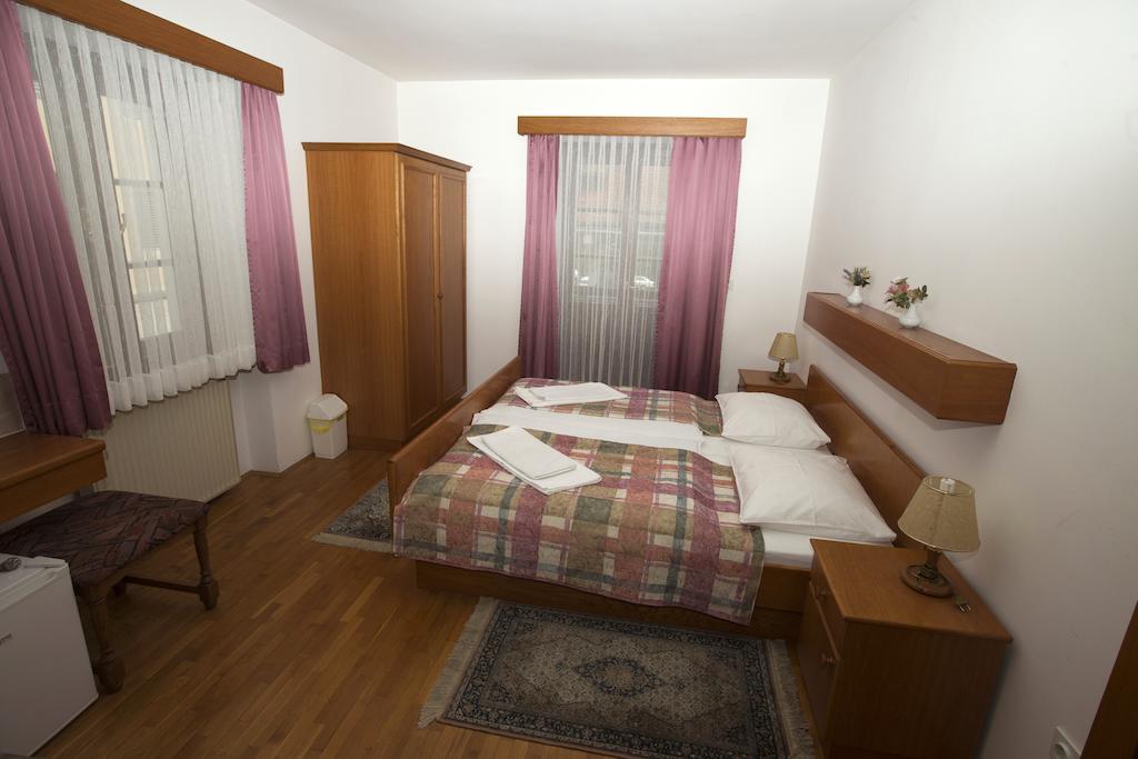 Guesthouse Špenko Kamnik Kamer foto